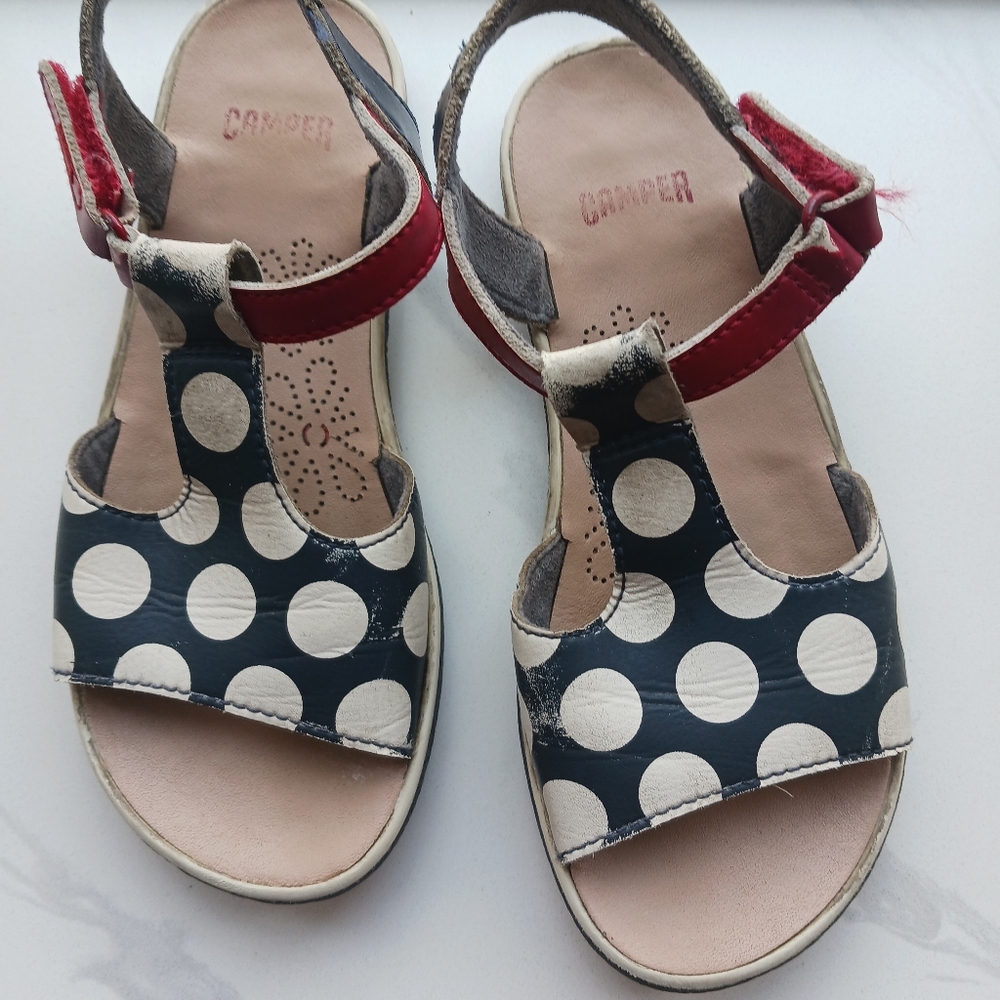 Girls sandal size 31 by Camper